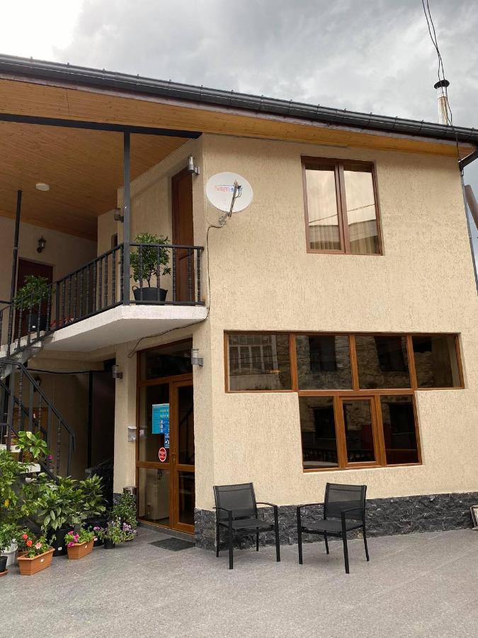 Guest House Nikala Mestia Exterior foto