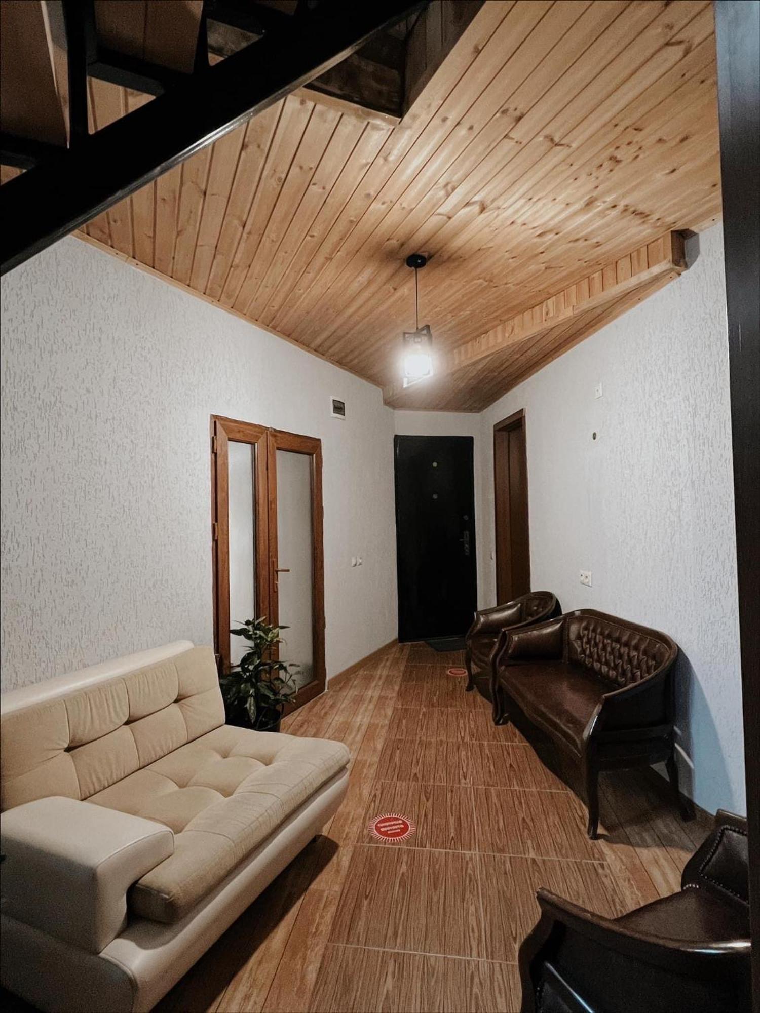 Guest House Nikala Mestia Exterior foto