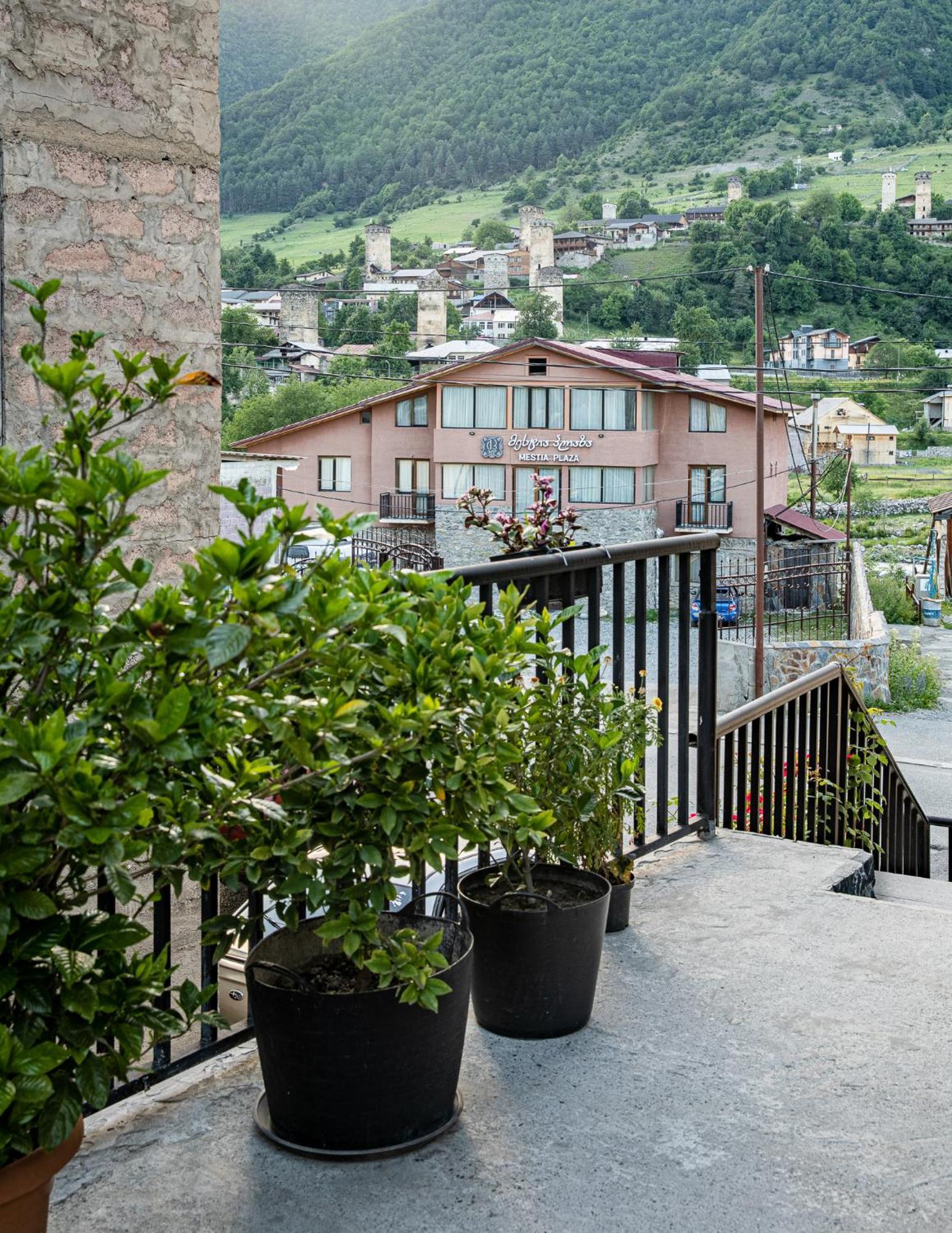 Guest House Nikala Mestia Exterior foto
